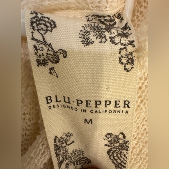 Blu Pepper short sleeved y2k wrap lightweight sweater size medium - Picture 4 of 7
